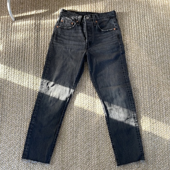 Levi’s 501 Skinny Black High Rise Jeans - Picture 5 of 9